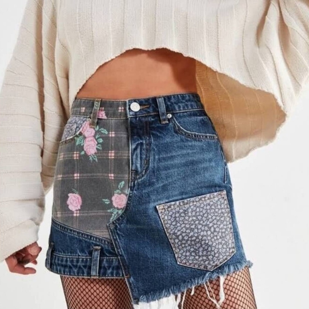 BDG Unique Artsy Boho Chic Patchwork Ashmetrical Denim Mini‎ Skirt S